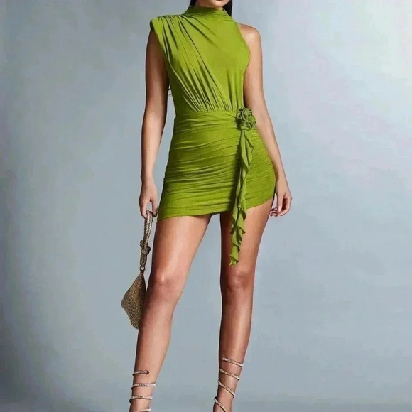 Green Elegant Women's Irregular Shoulder Fold Pleated Decorated Dress - Picture 7 of 8